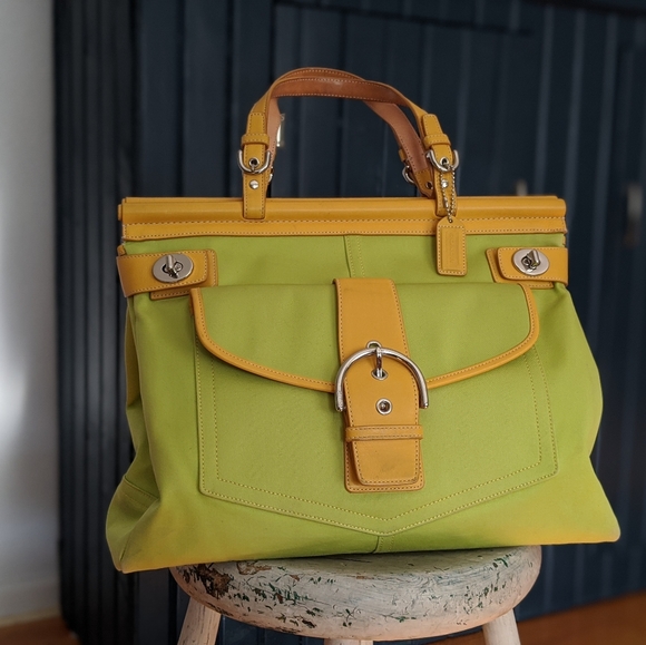 Coach Handbags - Coach Purse